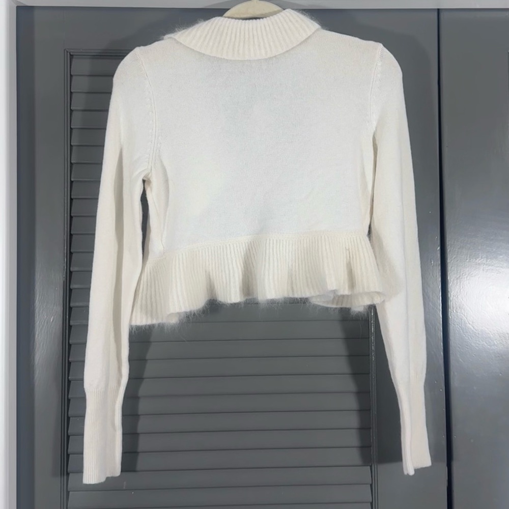 NWT White House Black Market Ivory Ruffle Collar Cropped Cardigan - Picture 3 of 8